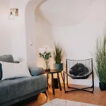 아파트 Deluxe I 2 Bedroom I 7p I Zentral I Kueche I Wifi I Naehe Zollhafen I Helloyou X Bright Collection 마인츠