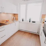 아파트 Deluxe I 2 Bedroom I 7p I Zentral I Kueche I Wifi I Naehe Zollhafen I Helloyou X Bright Collection *