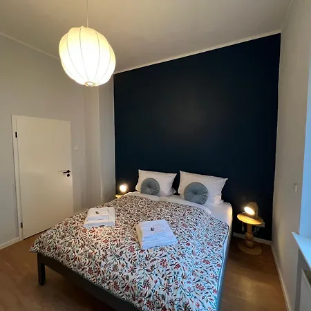 Deluxe Apartment Mainz I 2 BR I 7P I Zentral I Küche I WiFi I Nähe Zollhafen I helloYOU apartments x BRIGHT Collection *