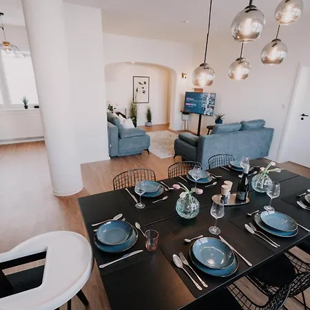 Deluxe I 2 Bedroom I 7p I Zentral I Kueche I Wifi I Naehe Zollhafen I Helloyou X Bright Collection * Mohuč