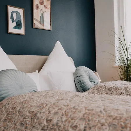 Apartmán Deluxe I 2 Bedroom I 7p I Zentral I Kueche I Wifi I Naehe Zollhafen I Helloyou X Bright Collection *
