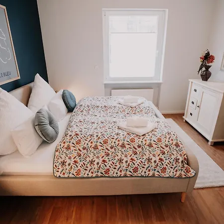 Deluxe I 2 Bedroom I 7p I Zentral I Kueche I Wifi I Naehe Zollhafen I Helloyou X Bright Collection Apartmán