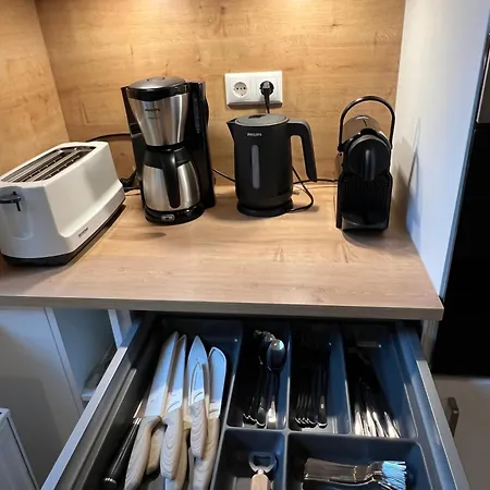 Apartmán Deluxe I 2 Bedroom I 7p I Zentral I Kueche I Wifi I Naehe Zollhafen I Helloyou X Bright Collection