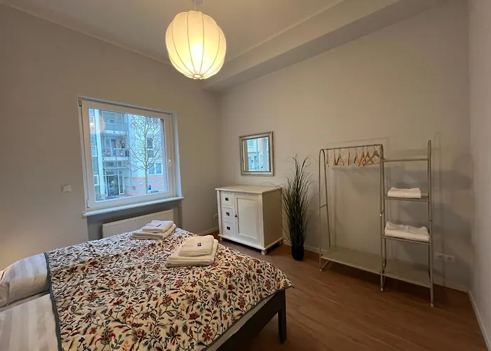 Deluxe Apartment Mainz I 2 Bedroom I 7P I Zentral I Kueche I Wifi I Naehe Zollhafen I Helloyou Apartments X Bright Collection * Mainz