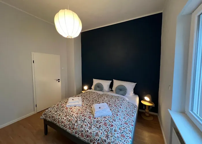 Deluxe Apartment Mainz I 2 BR I 7P I Zentral I Küche I WiFi I Nähe Zollhafen I helloYOU apartments x BRIGHT Collection *