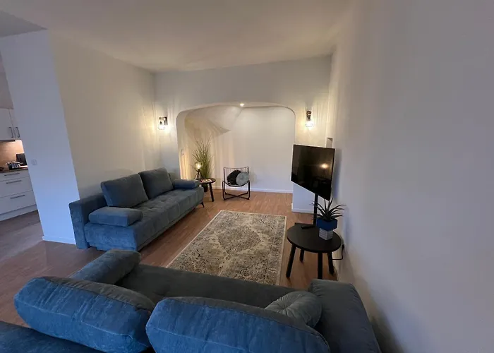 Apartamento Deluxe Apartment Mainz I 2 BR I 7P I Zentral I Küche I WiFi I Nähe Zollhafen I helloYOU apartments x BRIGHT Collection