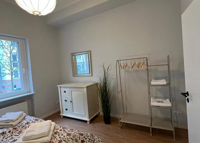 Apartamento Deluxe Apartment Mainz I 2 BR I 7P I Zentral I Küche I WiFi I Nähe Zollhafen I helloYOU apartments x BRIGHT Collection