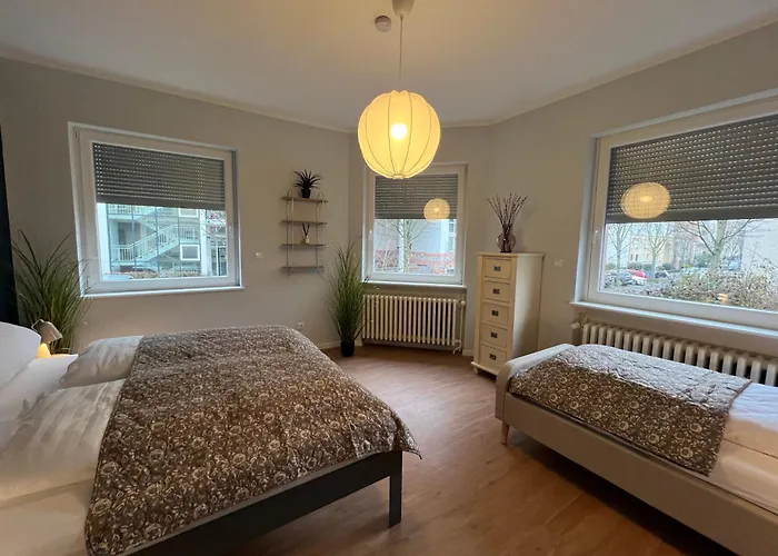 Deluxe Apartment Mainz I 2 BR I 7P I Zentral I Küche I WiFi I Nähe Zollhafen I helloYOU apartments x BRIGHT Collection *