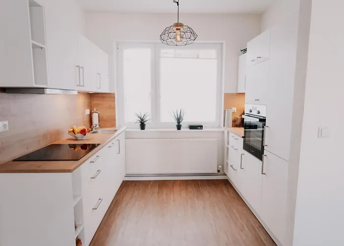 Apartment Deluxe I 2 Br I 7p I Zentral I Küche I Wifi I Nähe Zollhafen I Helloyou X Bright Collection *