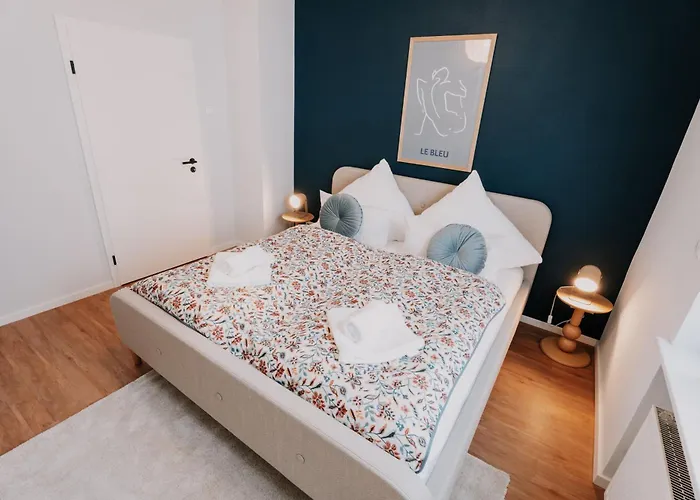 Deluxe I 2 Br I 7p I Zentral I Küche I Wifi I Nähe Zollhafen I Helloyou X Bright Collection *