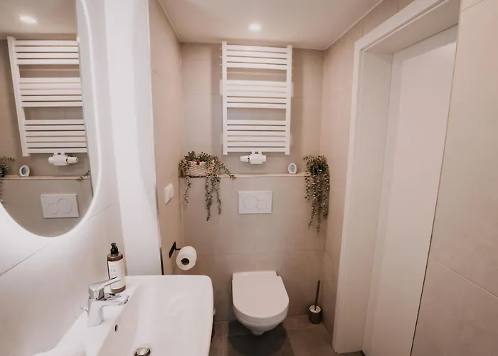 Deluxe I 2 Br I 7p I Zentral I Küche I Wifi I Nähe Zollhafen I Helloyou X Bright Collection