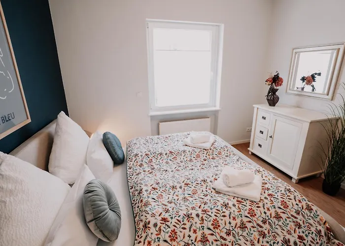 Deluxe I 2 Br I 7p I Zentral I Küche I Wifi I Nähe Zollhafen I Helloyou X Bright Collection Apartment Mainz