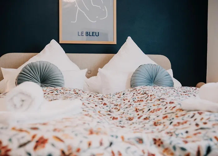 Deluxe I 2 Br I 7p I Zentral I Küche I Wifi I Nähe Zollhafen I Helloyou X Bright Collection Apartment