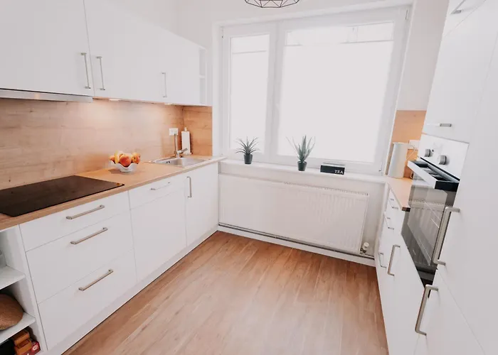 Apartment Deluxe I 2 Br I 7p I Zentral I Küche I Wifi I Nähe Zollhafen I Helloyou X Bright Collection *
