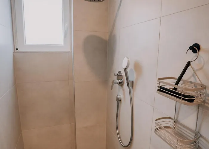 Apartment Deluxe I 2 Br I 7p I Zentral I Küche I Wifi I Nähe Zollhafen I Helloyou X Bright Collection *